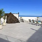 Atlantico One Oceanfront Luxury & Heated Pool 别墅 *