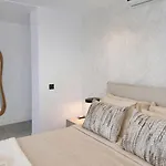Atlantico One Oceanfront Luxury & Heated Pool *