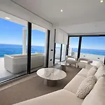 Atlantico One Oceanfront Luxury & Heated Pool 别墅 *