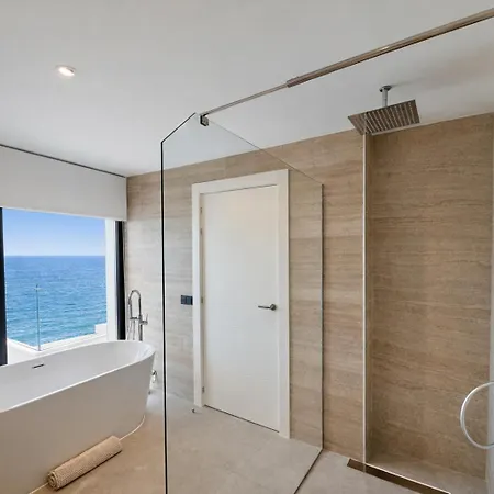 Atlantico One Oceanfront Luxury & Heated Pool *