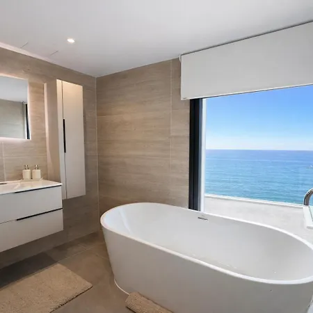 Atlantico One Oceanfront Luxury & Heated Pool * Лас-Агуас